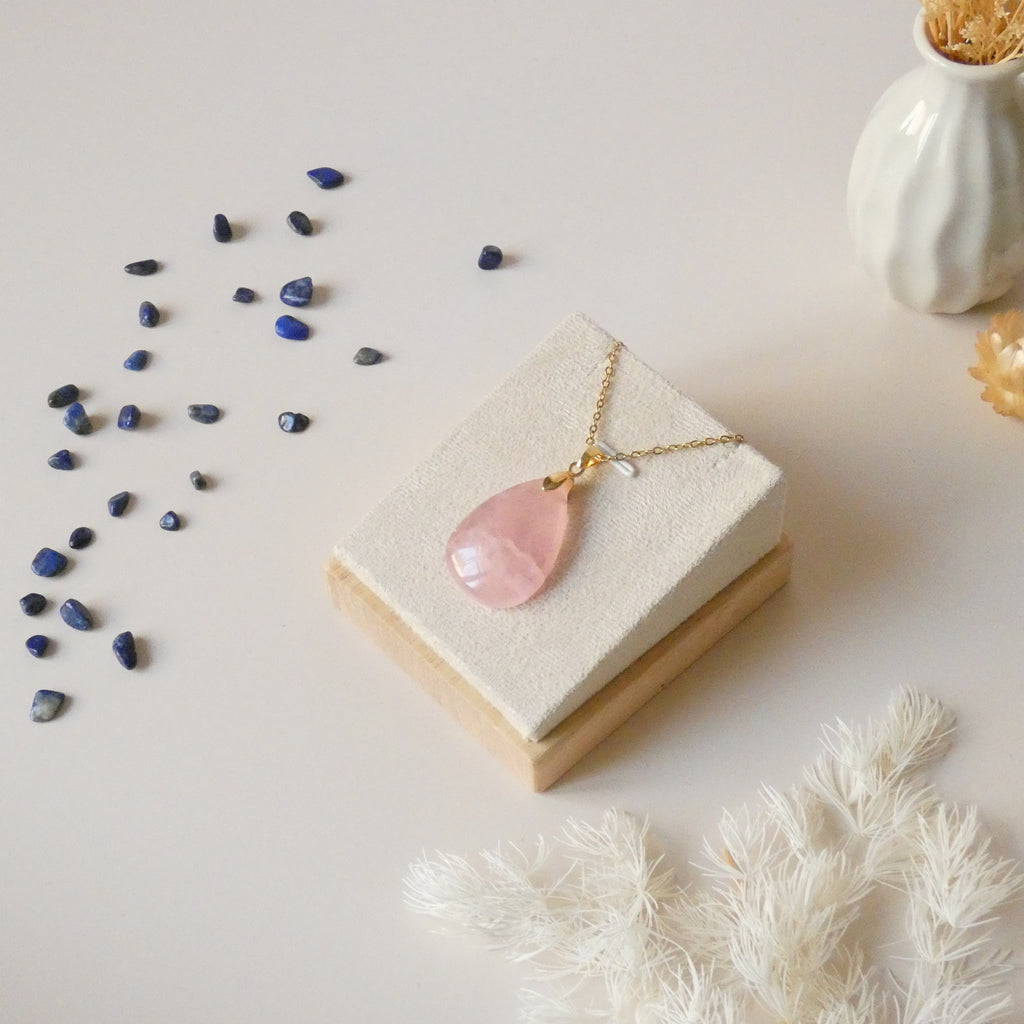 Pendentif en quartz rose 3,2 cm – Bélière dorée