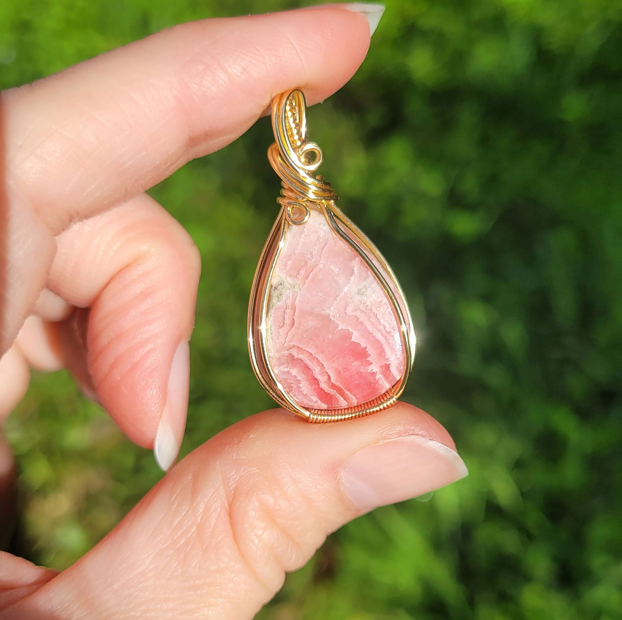 Pendentif en rhodochrosite 4,1 cm bijou artisanal