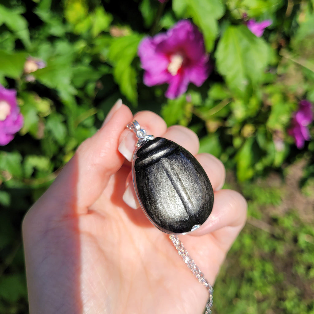 Pendentif scarabée obsidienne argenté 4,9 cm talisman unique