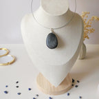 Pendentif scarabée obsidienne argenté 4,9 cm talisman unique