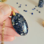Pendentif sodalite 3,9 cm bélière dorée