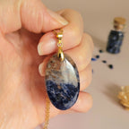 Pendentif sodalite 3,7 cm bélière dorée