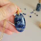 Pendentif sodalite 3,6 bélière dorée