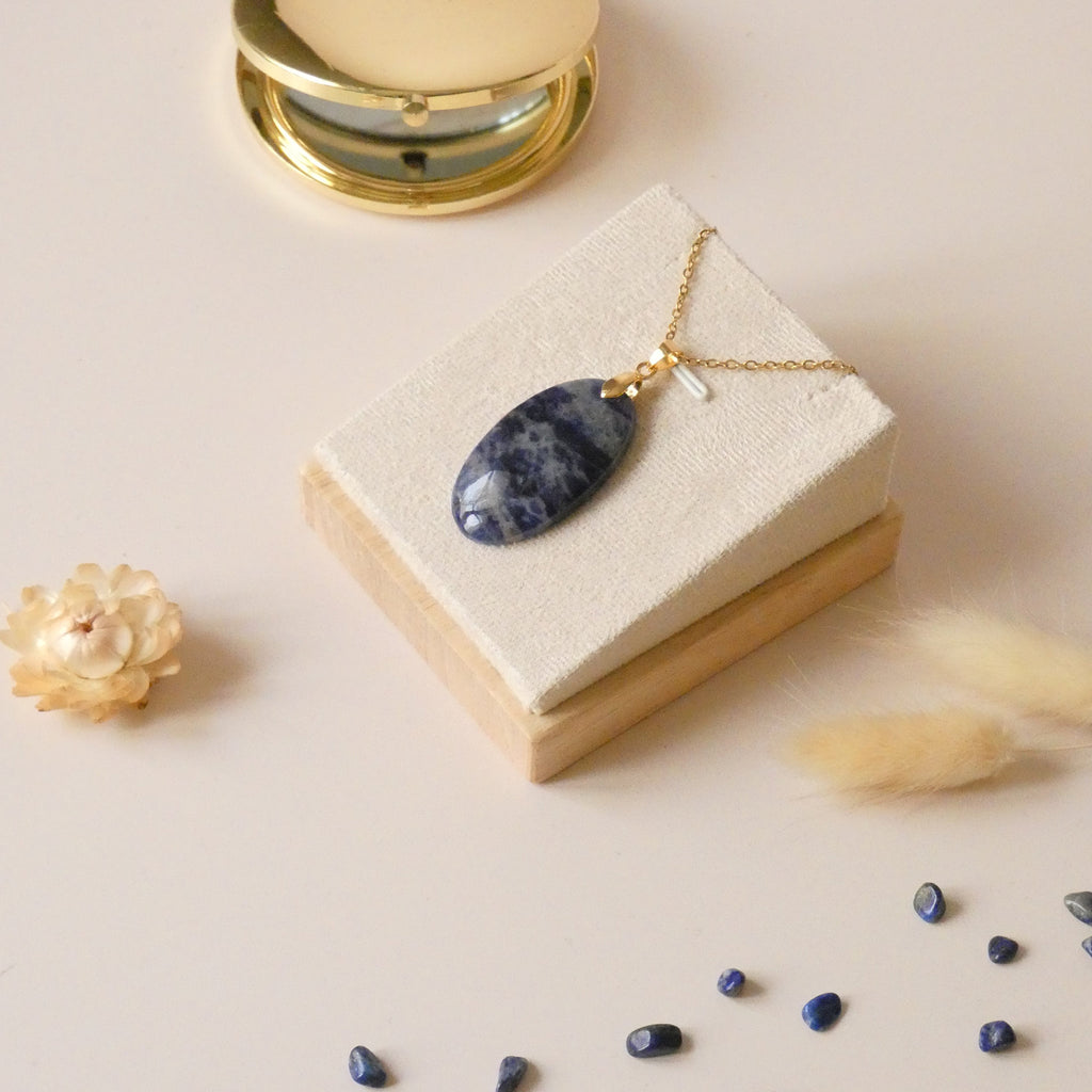 Pendentif sodalite 3,6 bélière dorée