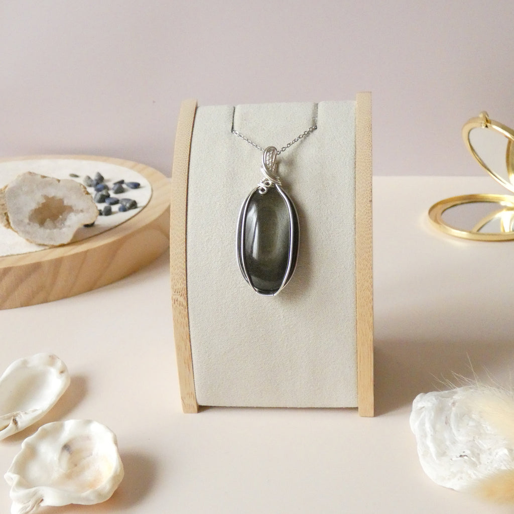 Pendentif wire wrapping en obsidienne dorée – 5,7 cm