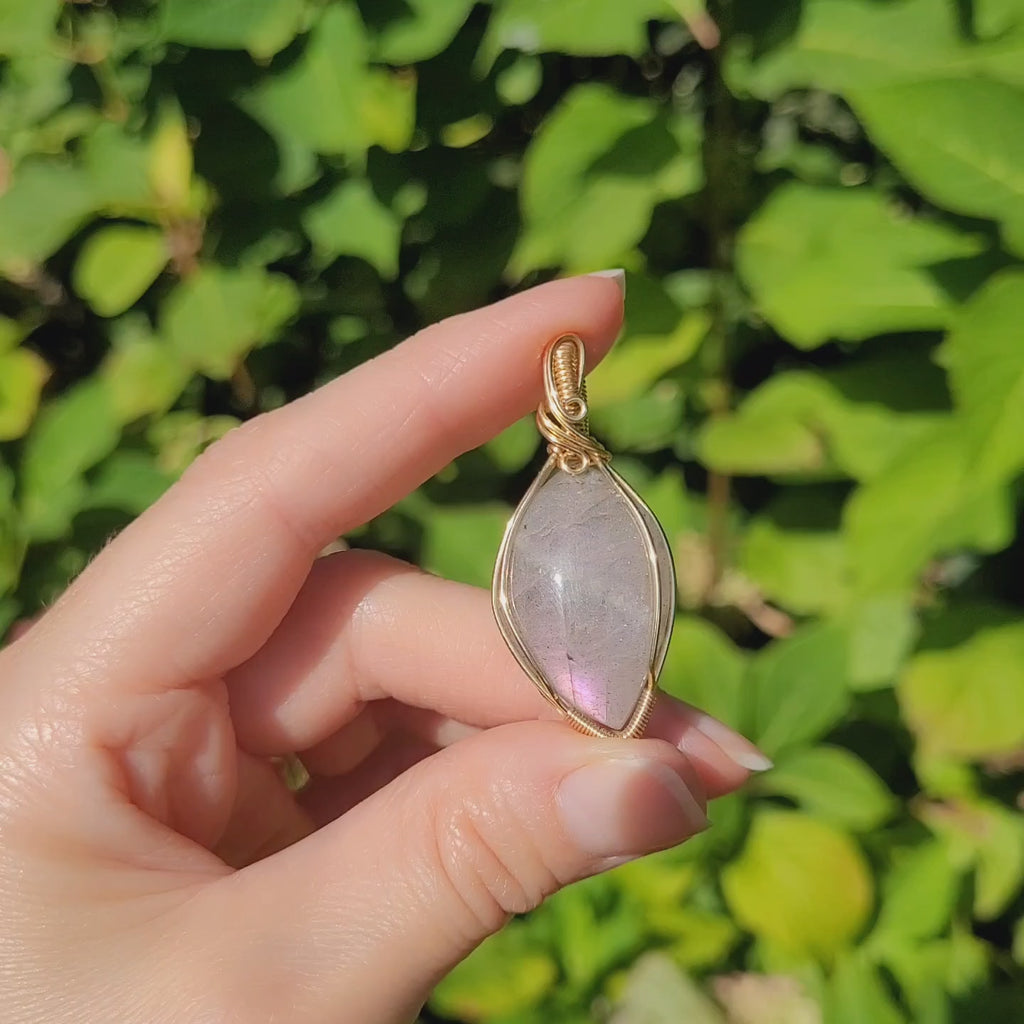 Pendentif en labradorite 4,6 cm bijou artisanal