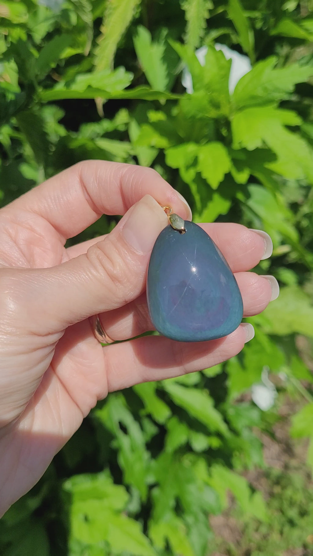 Pendentif en obsidienne oeil céleste 3,6 cm bélière dorée