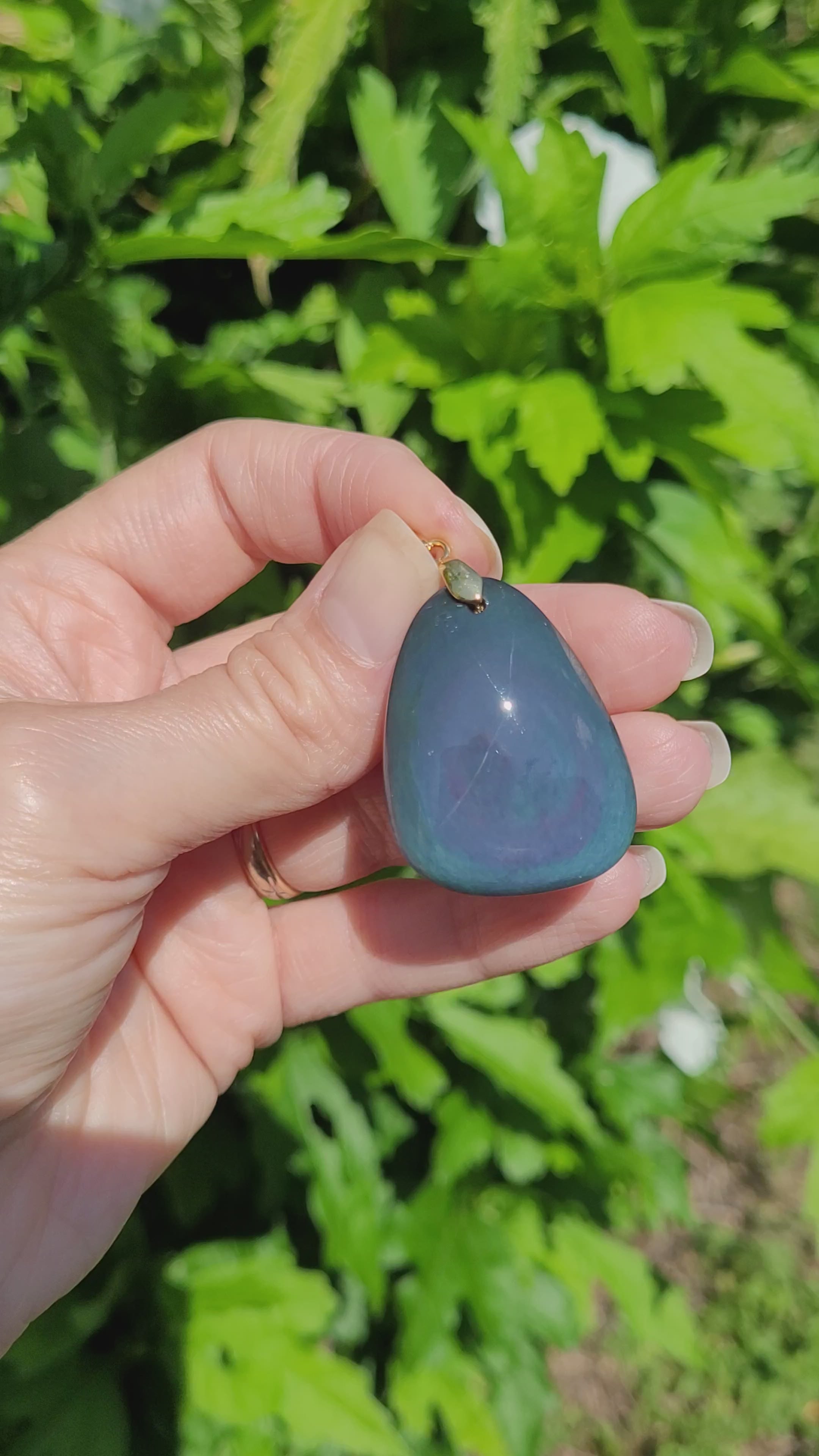 Pendentif en obsidienne oeil céleste 3,6 cm bélière dorée