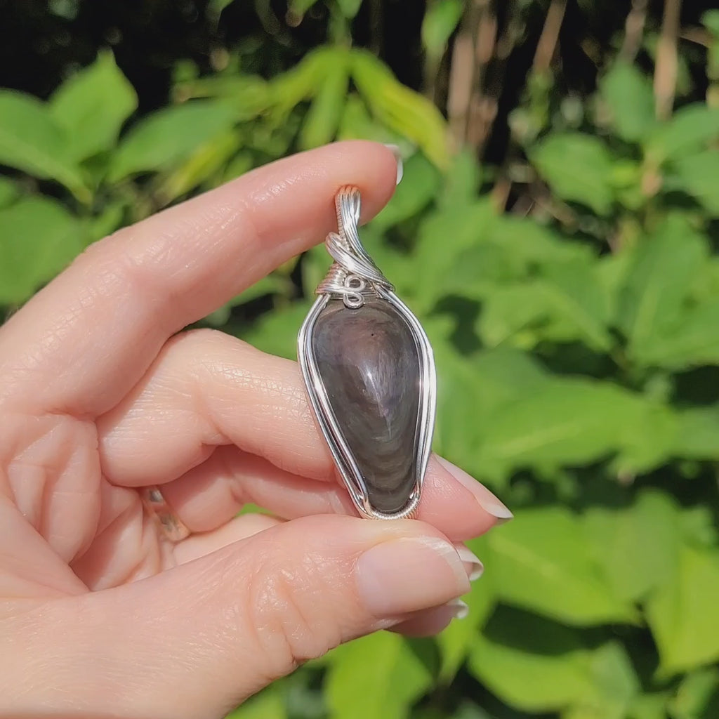 Pendentif obsidienne manta huichol 5,4 cm wire wrapping argenté