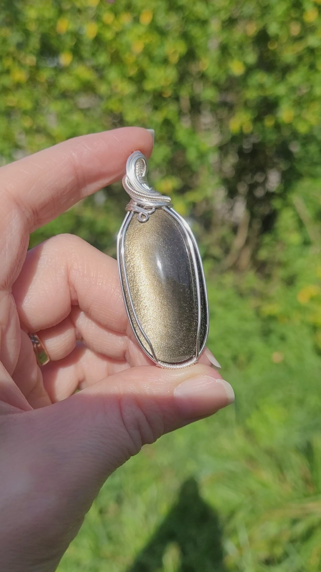 Pendentif obsidienne dorée 6,2 cm wire wrapping argenté