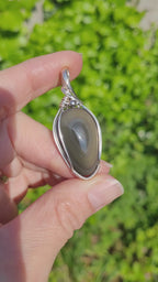 Pendentif obsidienne oeil céleste 4,8 cm wire wrapping argenté