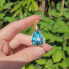 Pendentif chrysocolle 4,3 cm wire wrapping doré