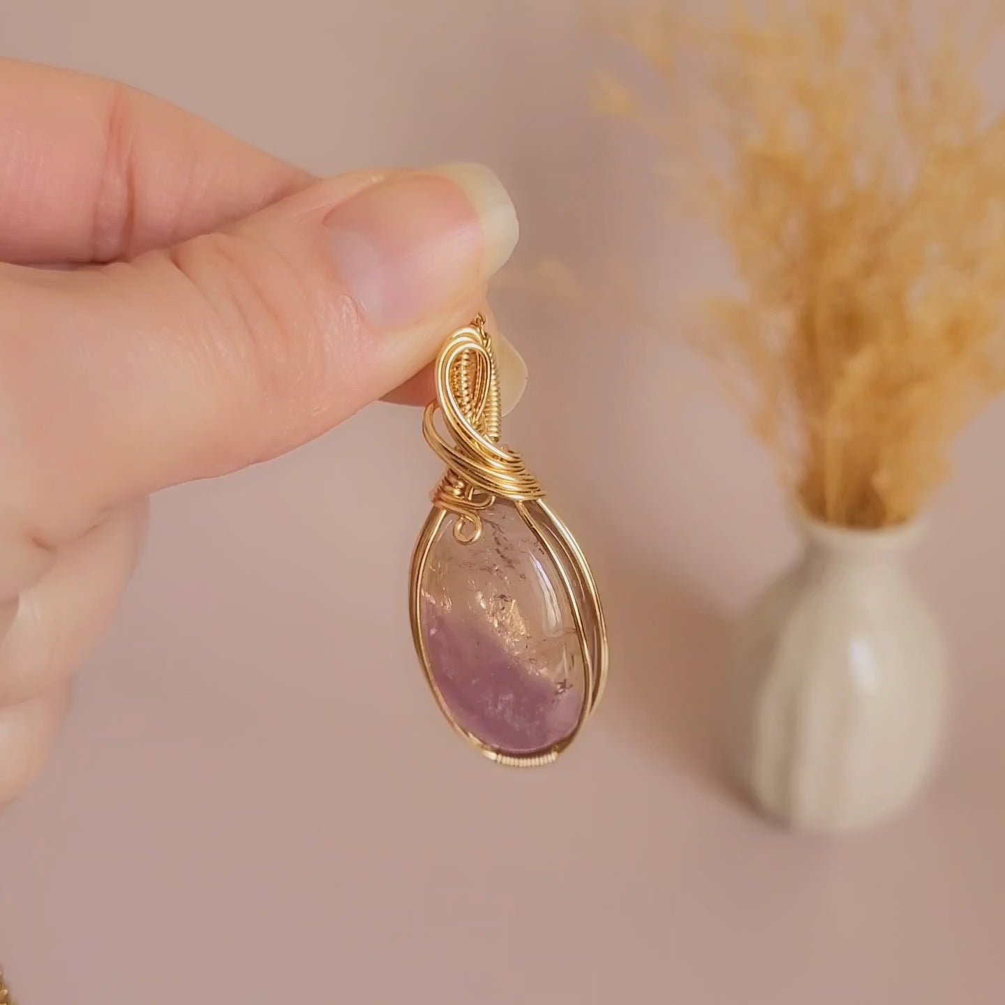 Pendentif en amétrine – 4,6 cm – Wire wrapping doré