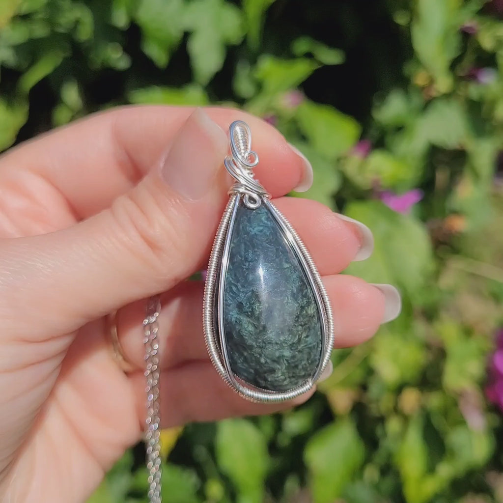 Pendentif obsidienne manta huichol - wire wrapping argenté - pierre naturelle