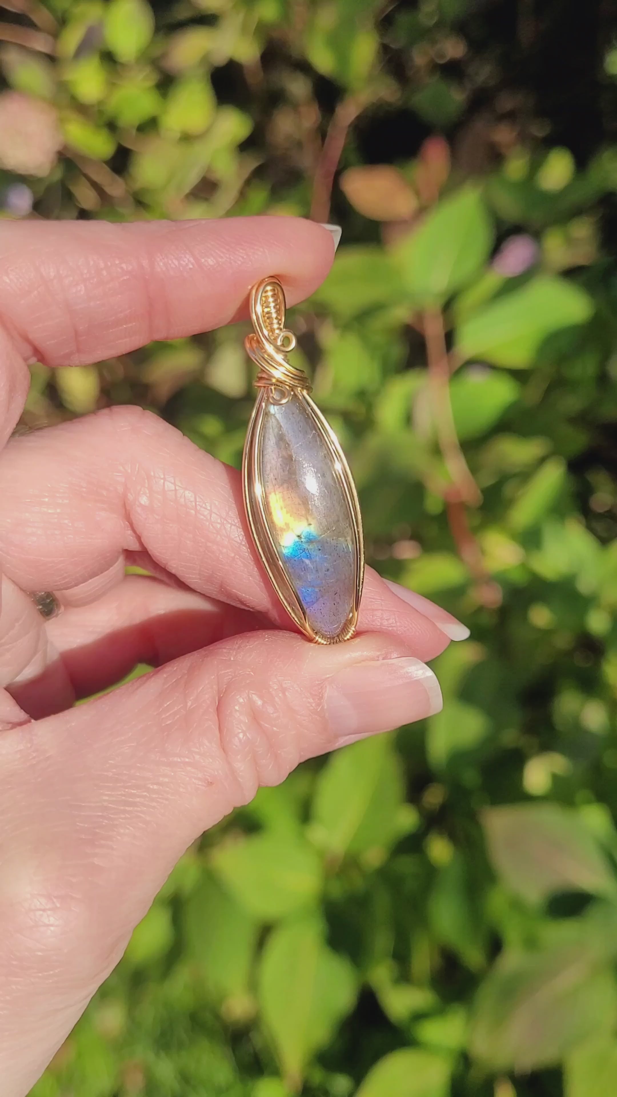 Pendentif en labradorite 4,9 cm bijou artisanal